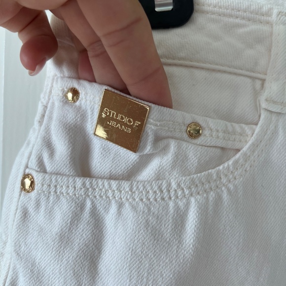 Studio F Jeans Distressed Denim Shorts – Red & Light Pink (Size 8) - Picture 4 of 12